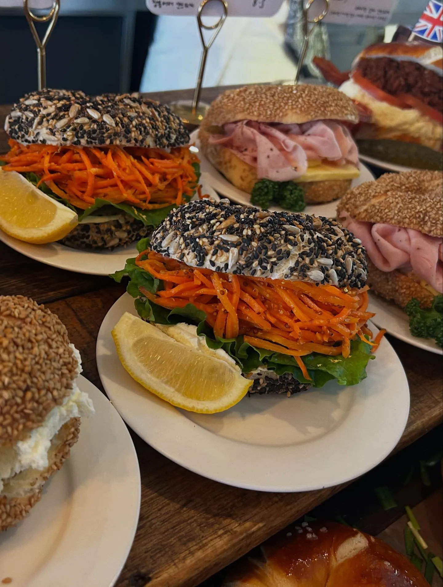 仕事終わりに延泊してパン屋巡り🥐